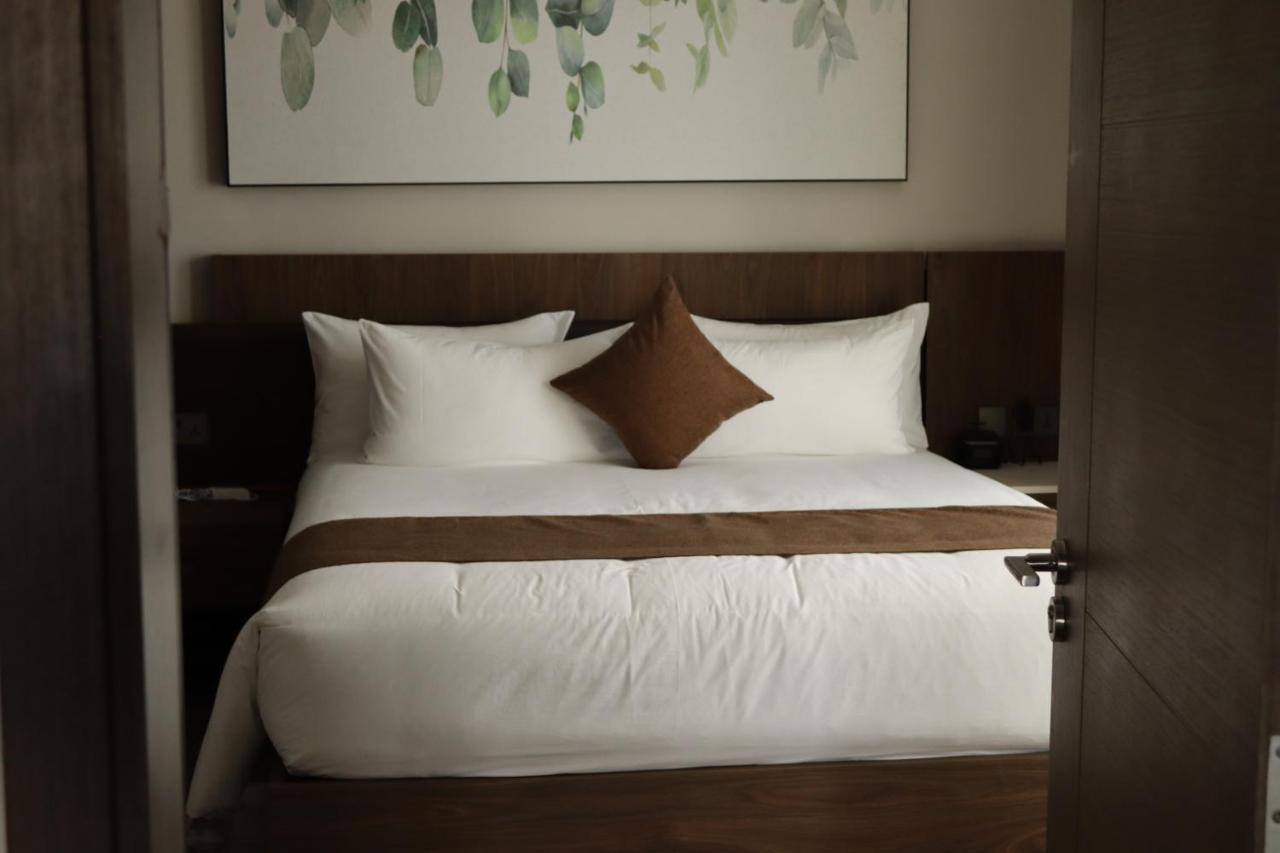 Zara Garden Hotel And Apartments คัมพาลา ภายนอก รูปภาพ