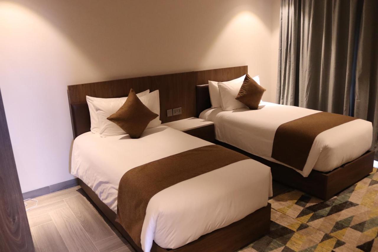Zara Garden Hotel And Apartments คัมพาลา ภายนอก รูปภาพ