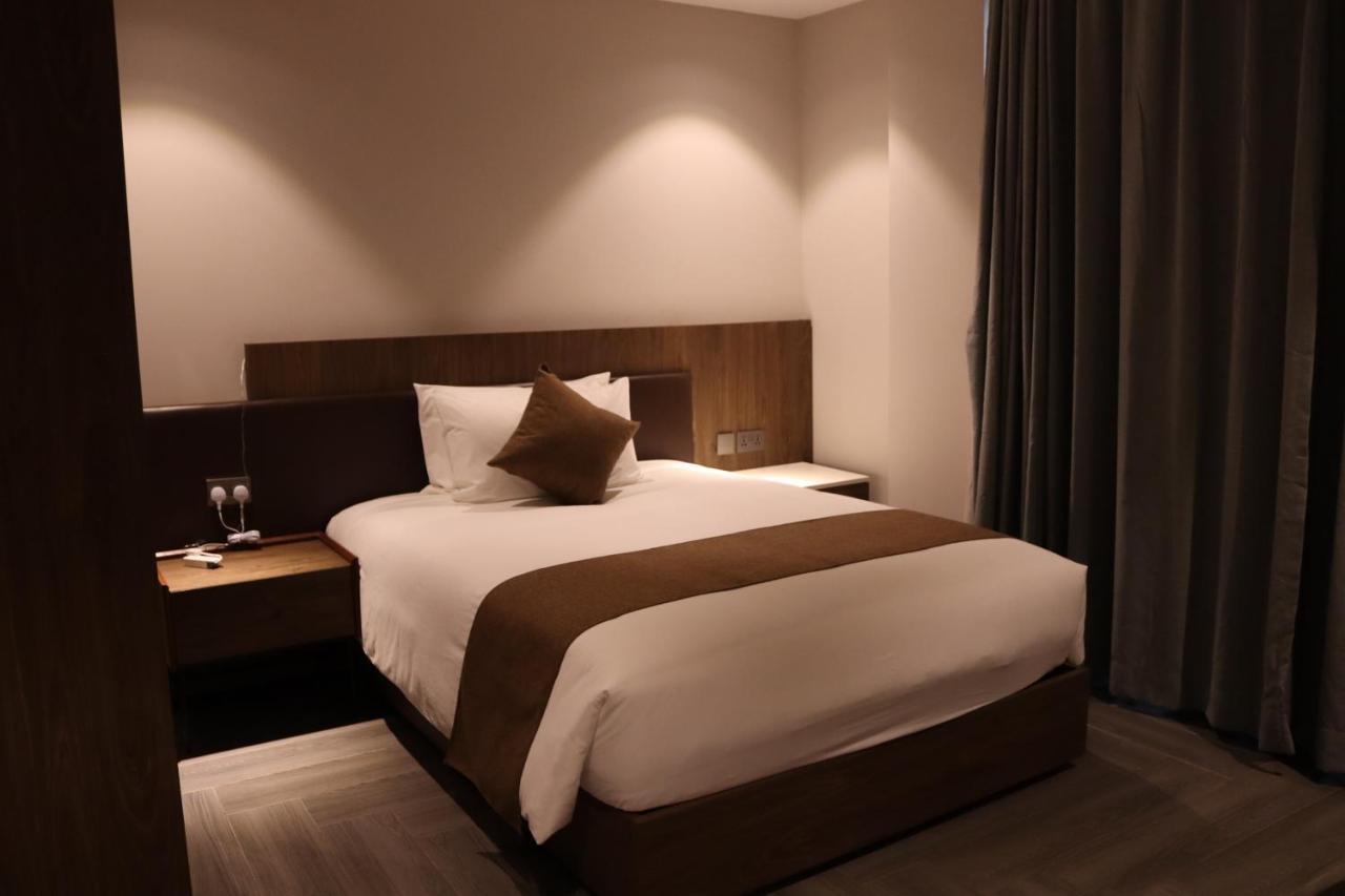 Zara Garden Hotel And Apartments คัมพาลา ภายนอก รูปภาพ