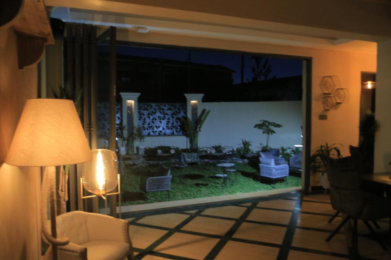Zara Garden Hotel And Apartments คัมพาลา ภายนอก รูปภาพ