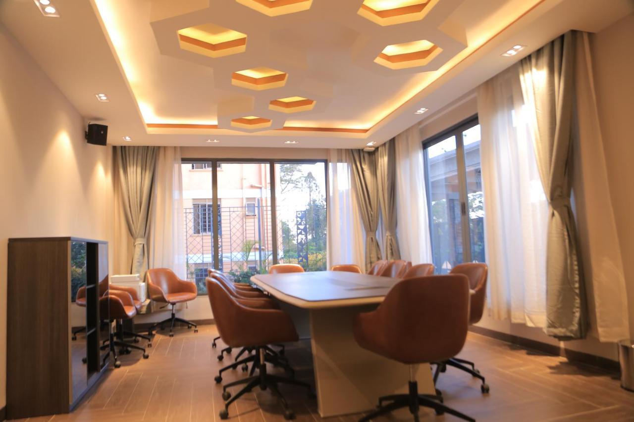 Zara Garden Hotel And Apartments คัมพาลา ภายนอก รูปภาพ