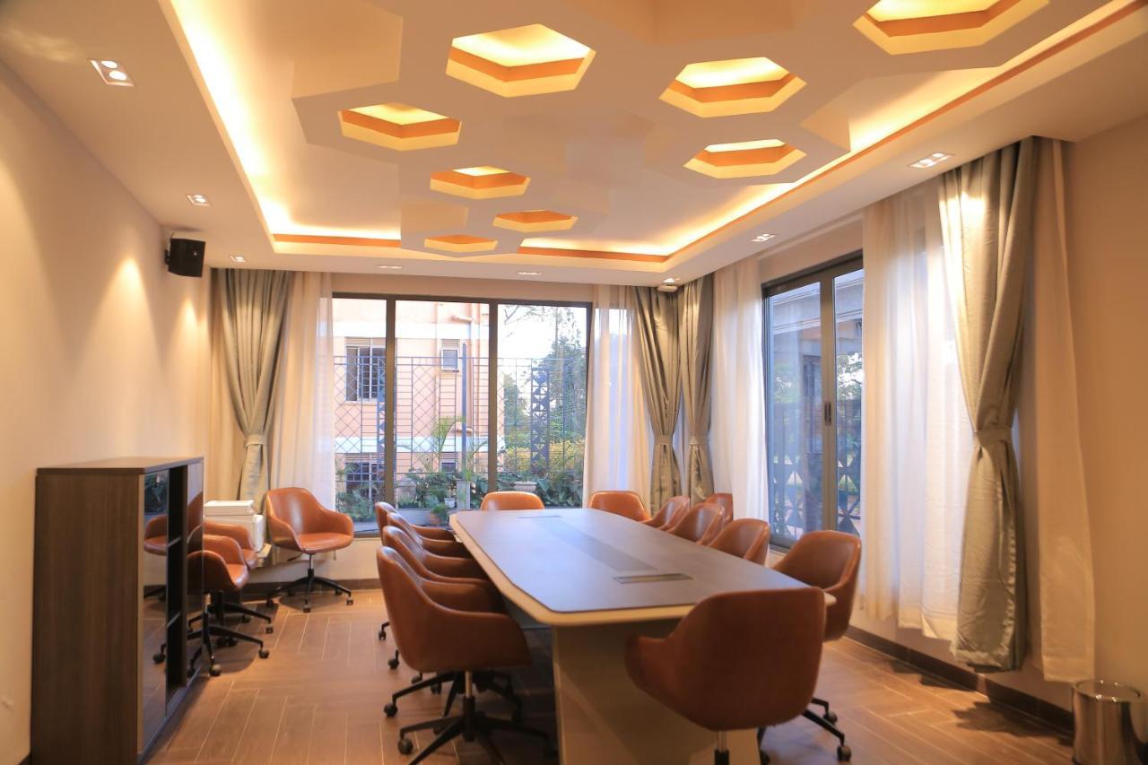Zara Garden Hotel And Apartments คัมพาลา ภายนอก รูปภาพ