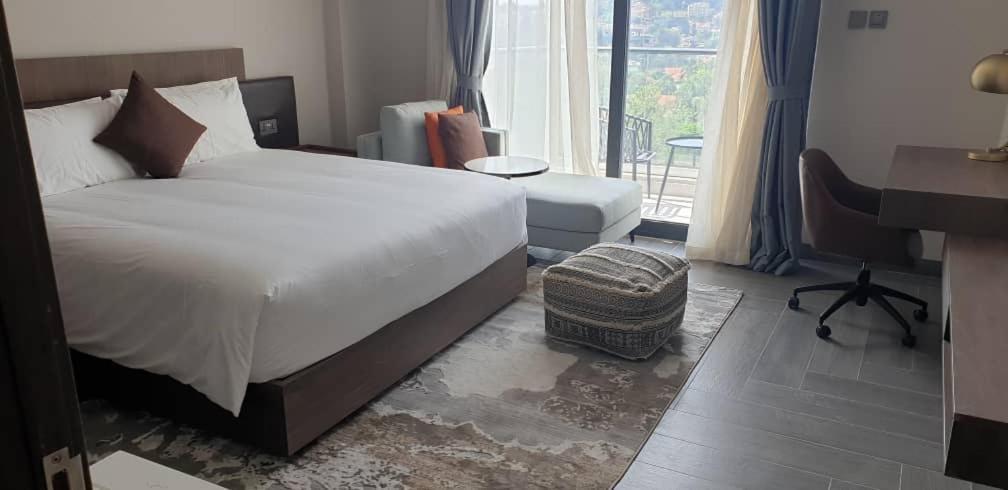 Zara Garden Hotel And Apartments คัมพาลา ภายนอก รูปภาพ